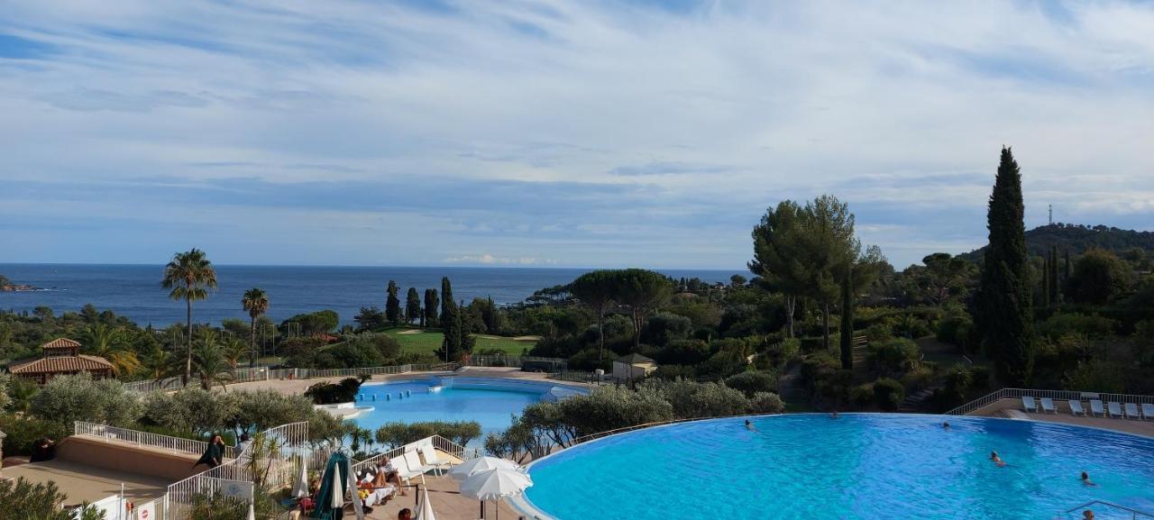 Saint-Raphael- Vue Mer Et Massif De L'Esterel エクステリア 写真