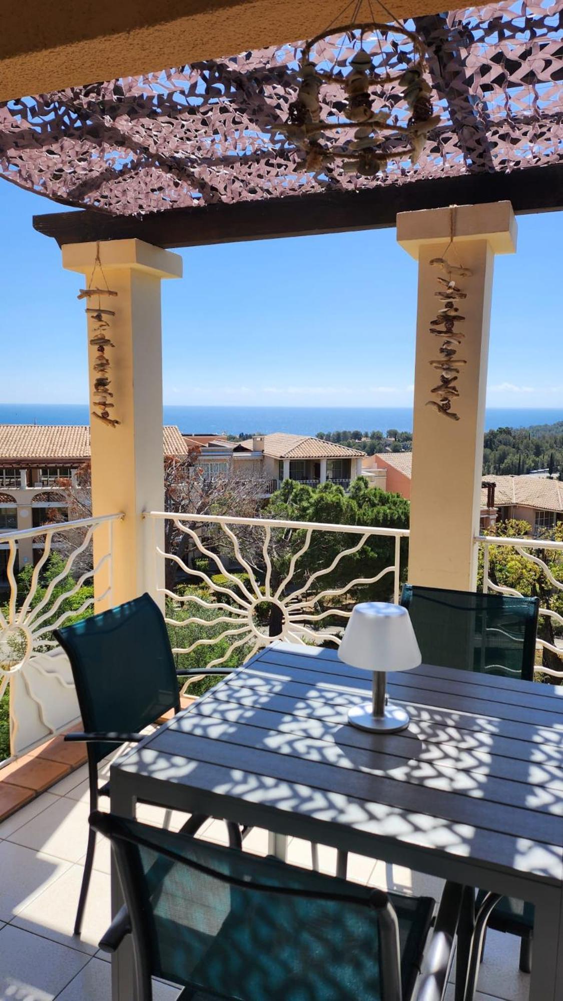Saint-Raphael- Vue Mer Et Massif De L'Esterel エクステリア 写真